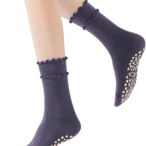Women's anti-slip socks, double-layered ruffled mid-calf yoga Pilates ballet socks with padded heart-shaped anti-slip design
