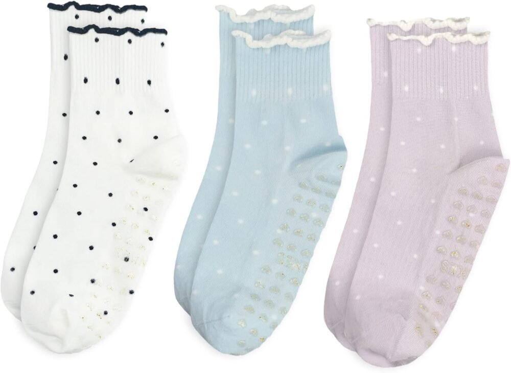 Women's cute polka dot yoga socks - Fits US sizes 5-9 - Ideal for yoga, Pilates, ballet bars, and dance