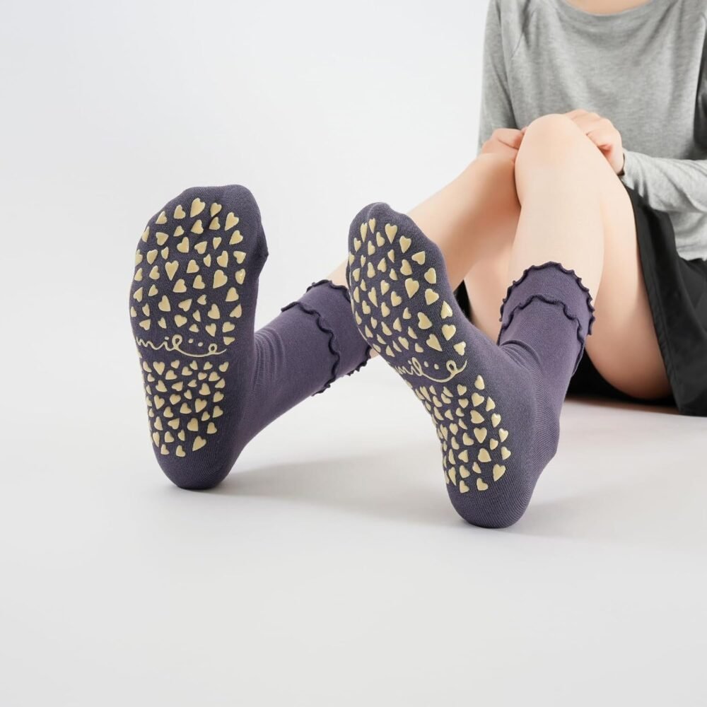 Women's anti-slip socks, double-layered ruffled mid-calf yoga Pilates ballet socks with padded heart-shaped anti-slip design - Image 2